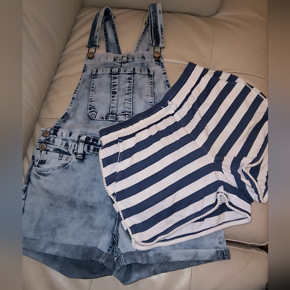 Girls shorts.